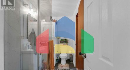 Residential - Single Family Home - Toronto, Canada - Canada