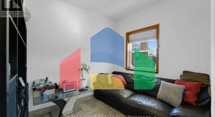 Residential - Single Family Home - Toronto, Canada - Canada