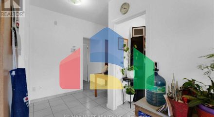 Residential - Single Family Home - Toronto, Canada - Canada