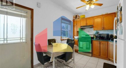 Residential - Single Family Home - Toronto, Canada - Canada