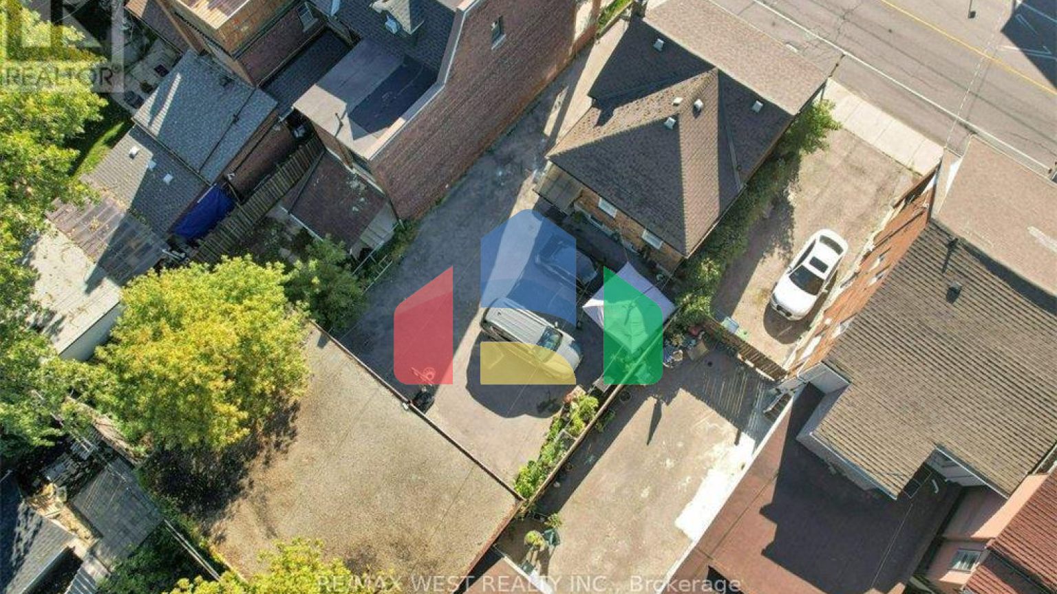 Residential - Single Family Home - Toronto, Canada - Canada