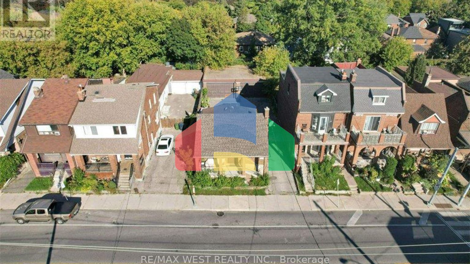 Residential - Single Family Home - Toronto, Canada - Canada