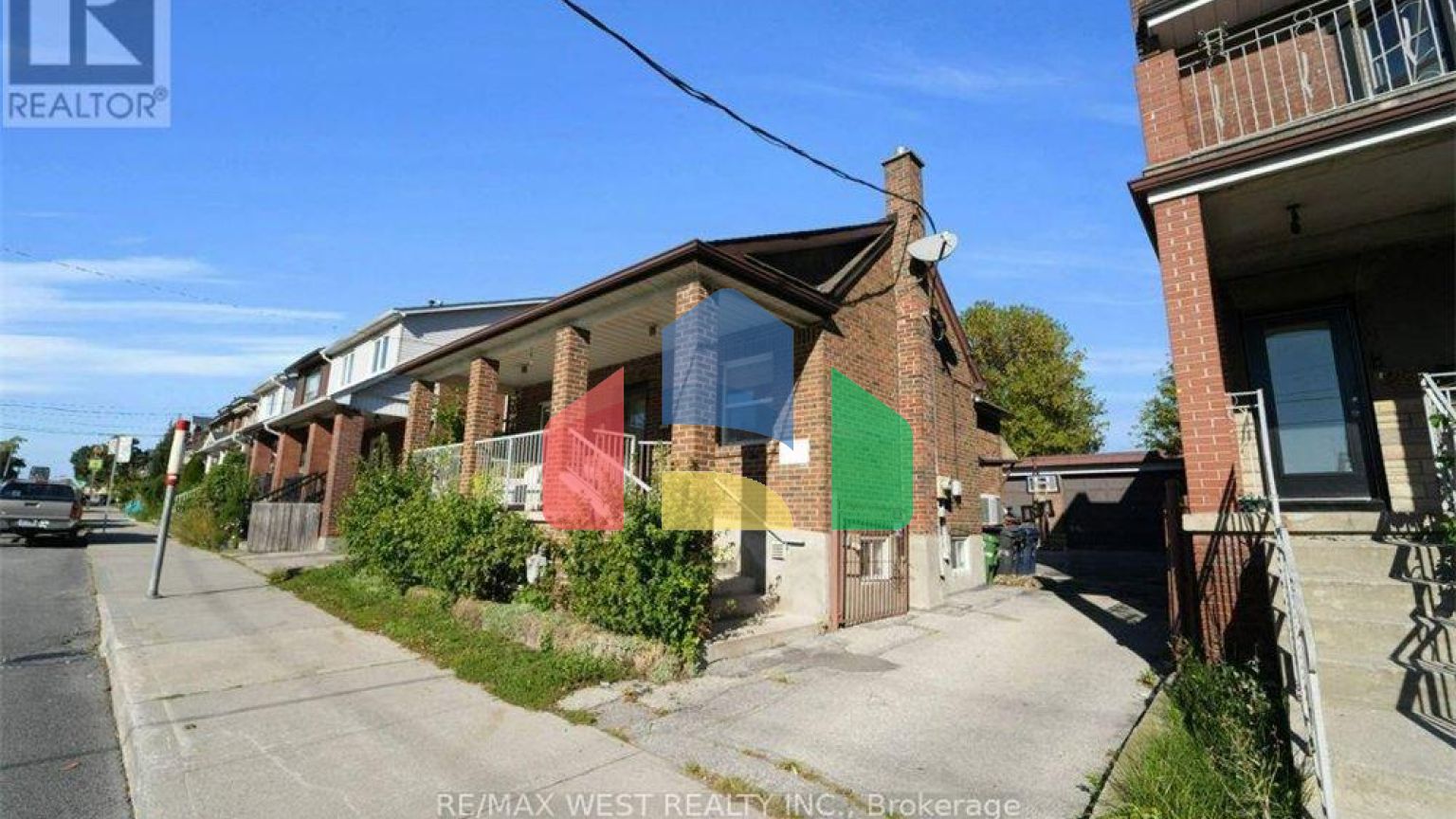 Residential - Single Family Home - Toronto, Canada - Canada