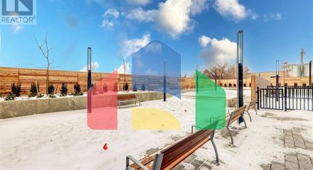 Residential - Single Family Home - Toronto, Canada - Canada