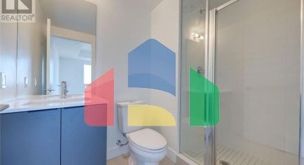 Residential - Single Family Home - Toronto, Canada - Canada