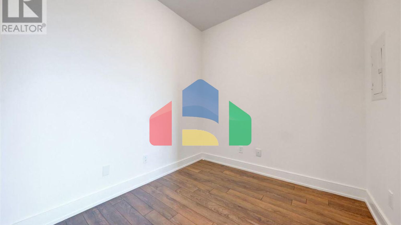 Residential - Single Family Home - Toronto, Canada - Canada