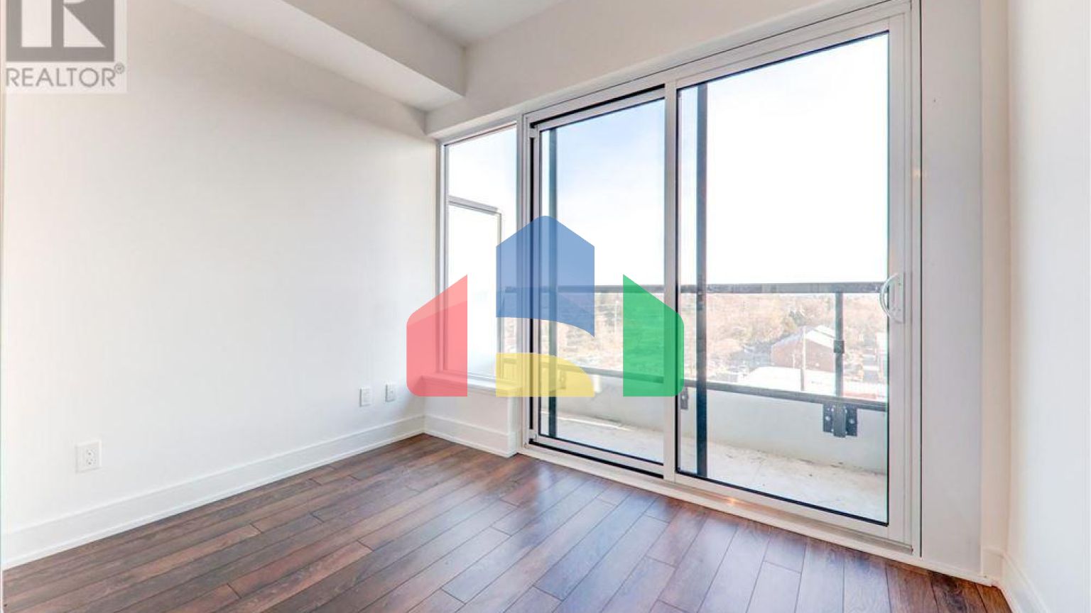 Residential - Single Family Home - Toronto, Canada - Canada