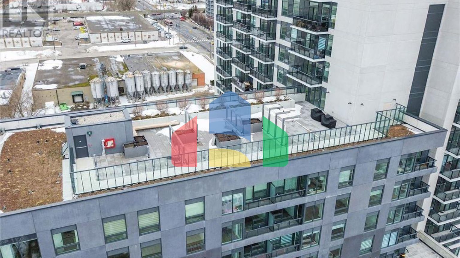 Residential - Single Family Home - Toronto, Canada - Canada