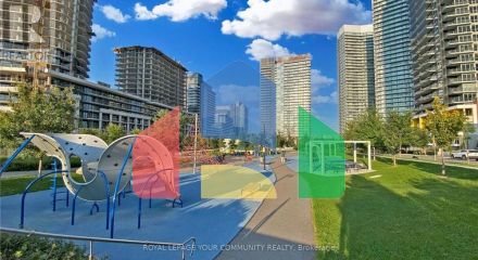 Residential - Single Family Home - Toronto, Canada - Canada