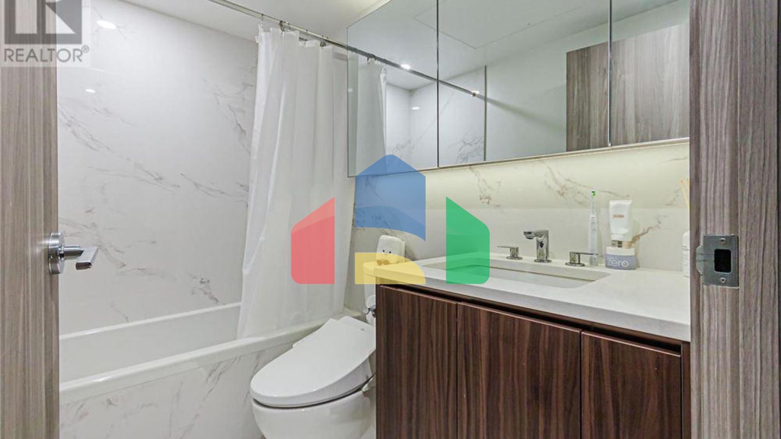 Residential - Single Family Home - Toronto, Canada - Canada