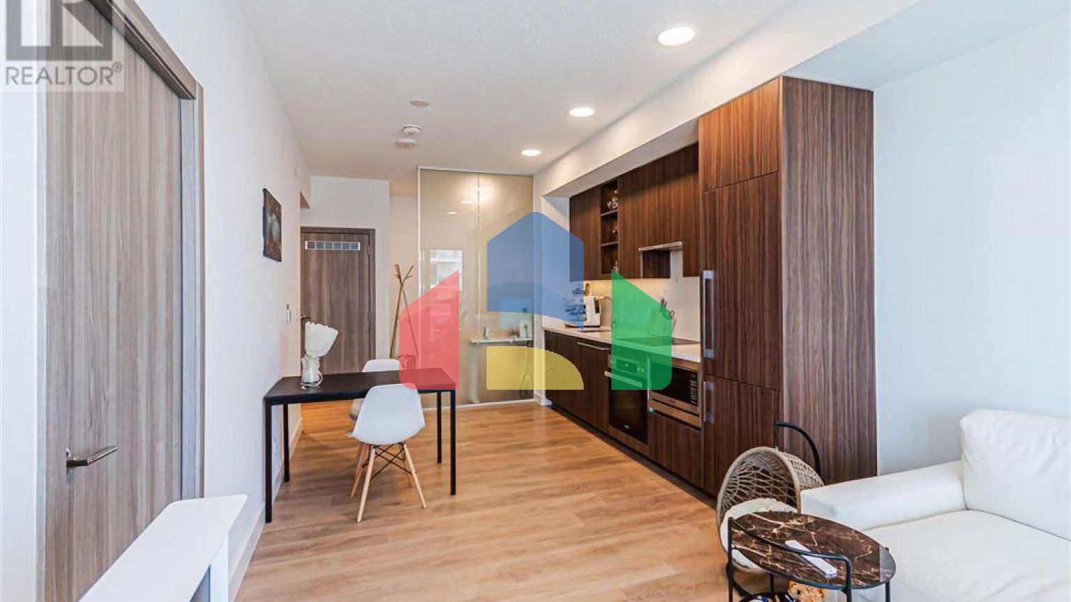 Residential - Single Family Home - Toronto, Canada - Canada