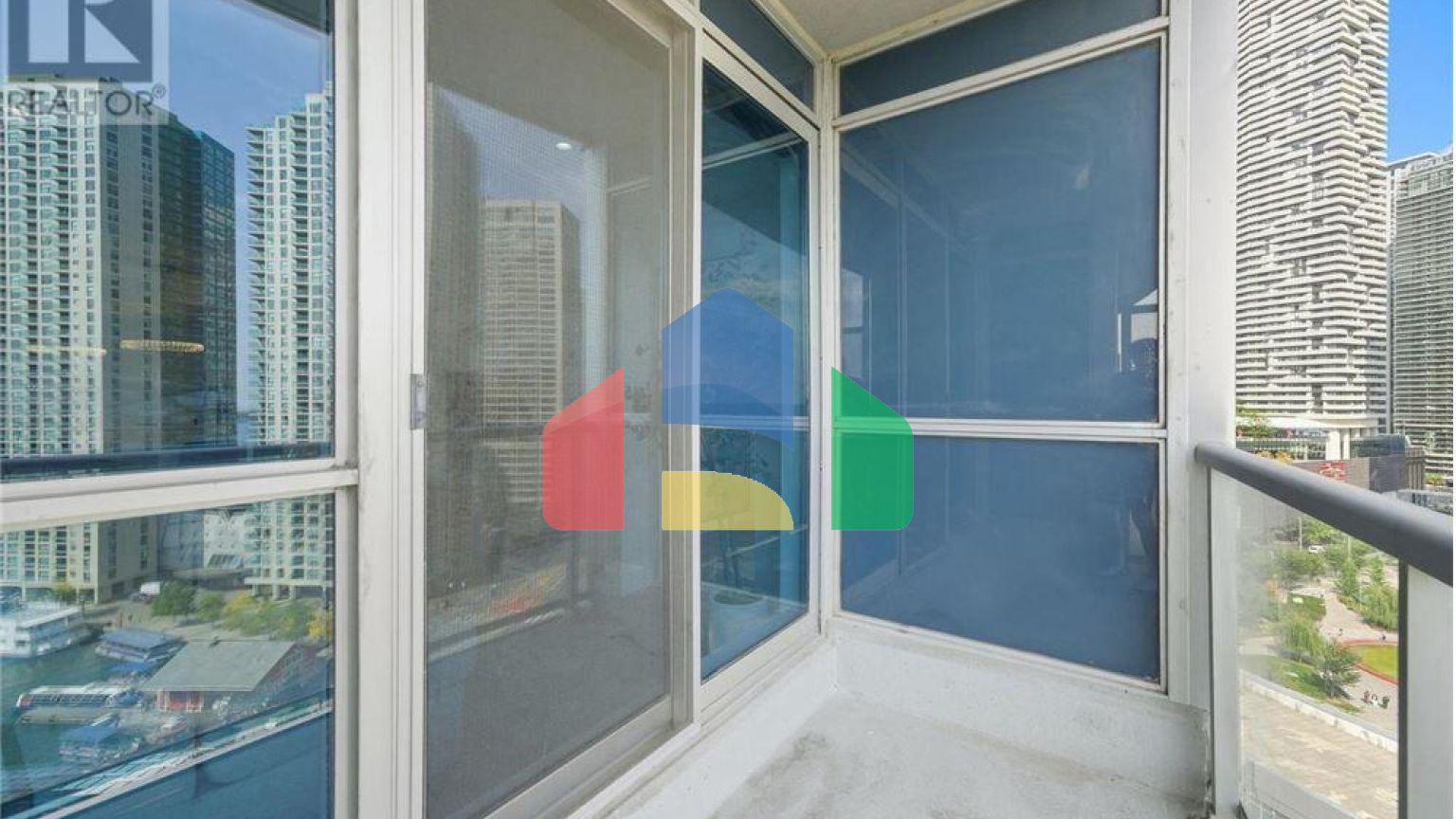 Residential - Condo/Apartment - Toronto, Canada - Canada