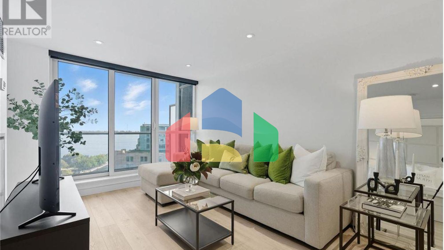 Residential - Condo/Apartment - Toronto, Canada - Canada