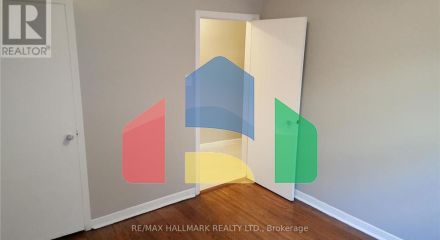 Residential - Single Family Home - Toronto, Canada - Canada