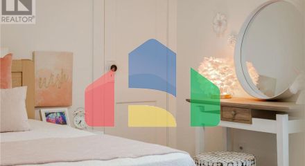 Residential - Single Family Home - Toronto, Canada - Canada