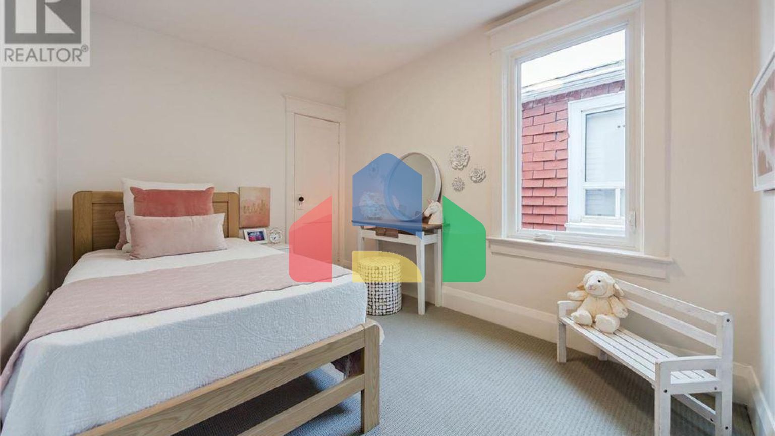 Residential - Single Family Home - Toronto, Canada - Canada