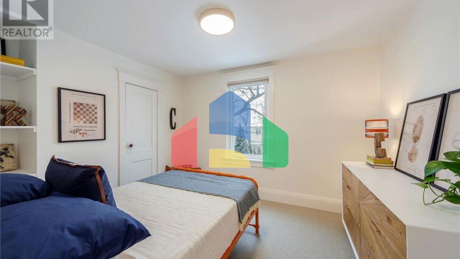 Residential - Single Family Home - Toronto, Canada - Canada