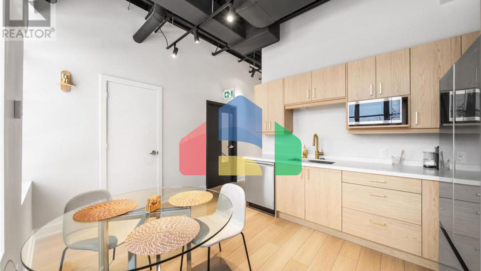 Residential - Condo/Apartment - Toronto, Canada - Canada