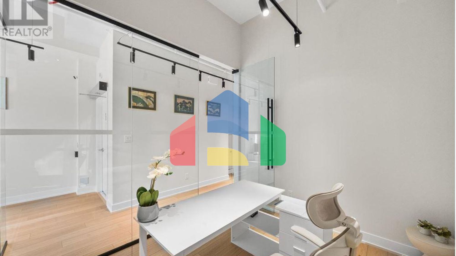 Residential - Condo/Apartment - Toronto, Canada - Canada