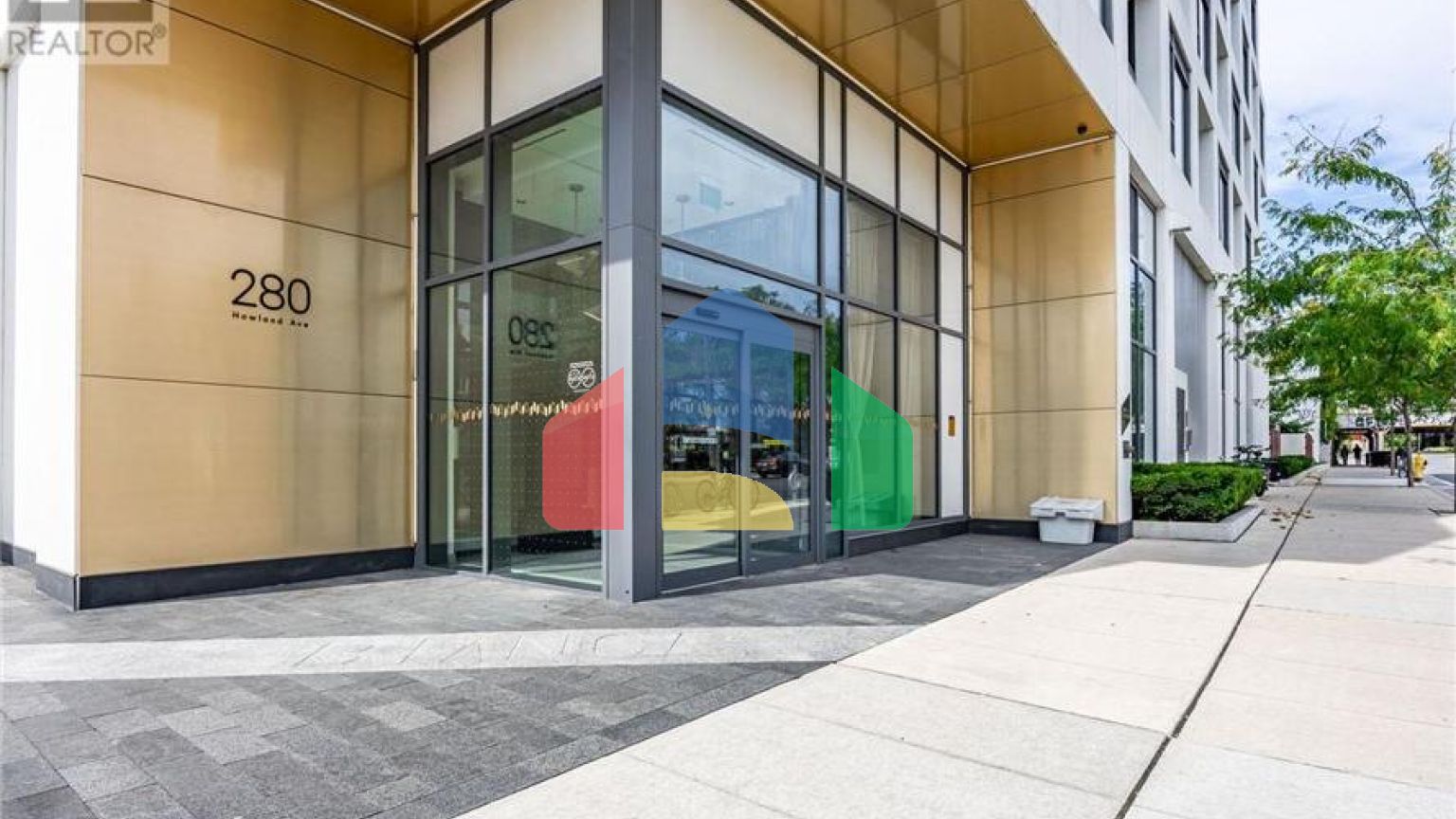 Residential - Single Family Home - Toronto, Canada - Canada