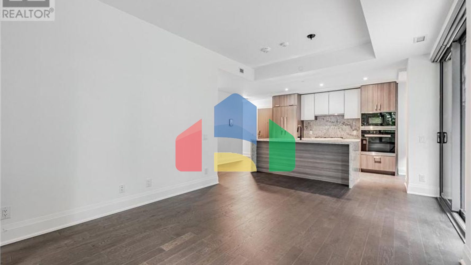 Residential - Single Family Home - Toronto, Canada - Canada