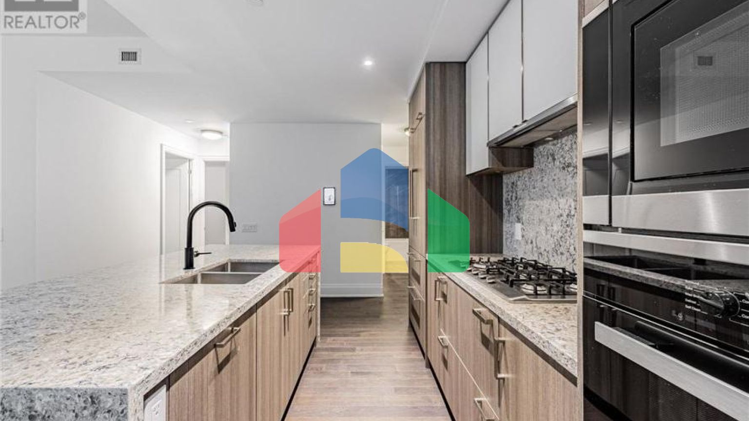 Residential - Single Family Home - Toronto, Canada - Canada