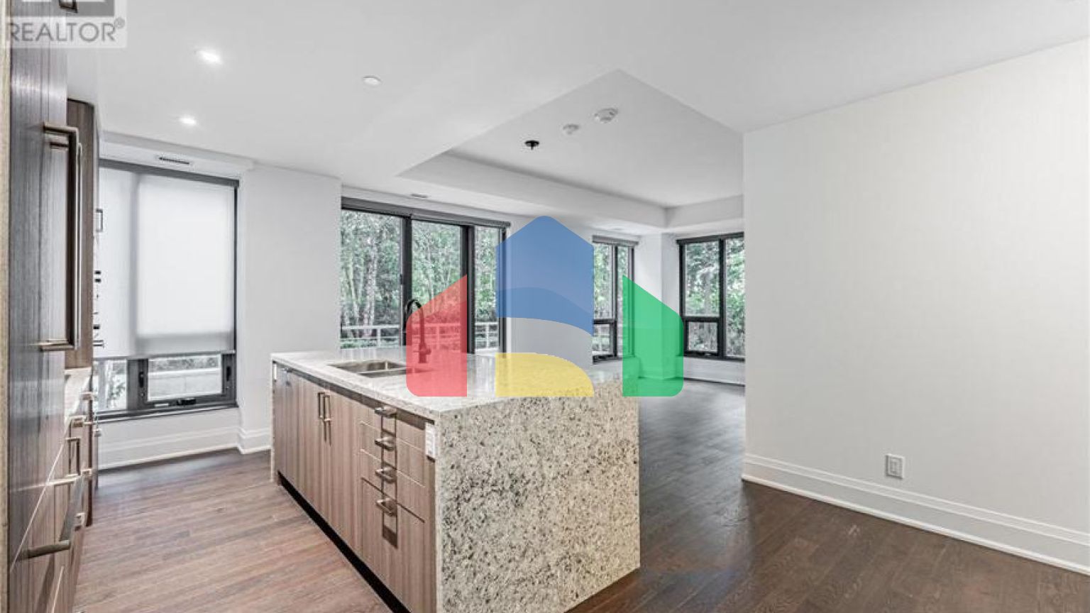 Residential - Single Family Home - Toronto, Canada - Canada