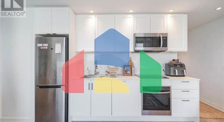 Residential - Single Family Home - Toronto, Canada - Canada