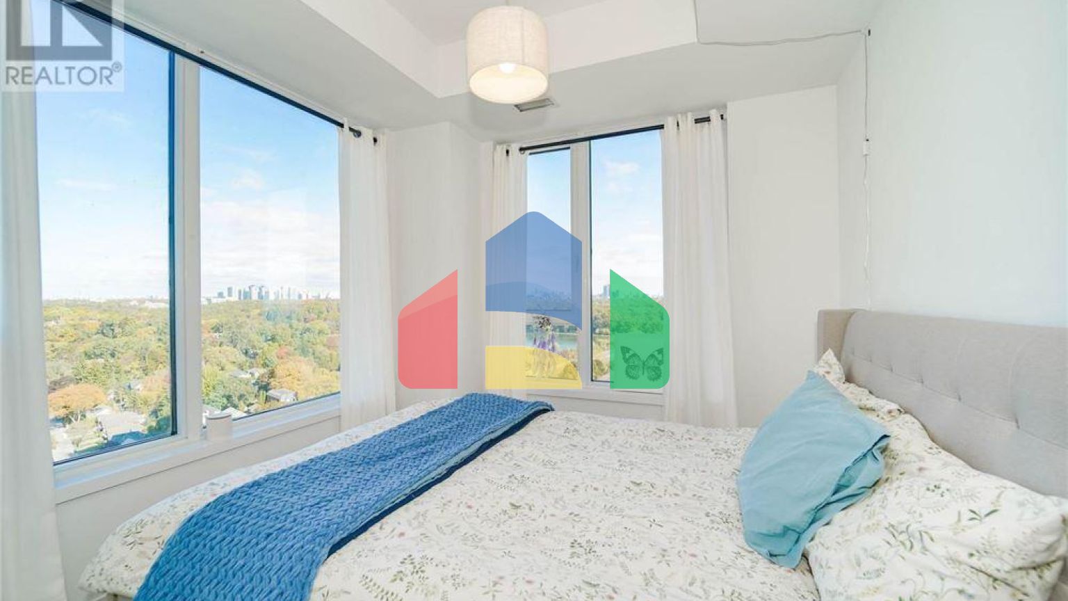 Residential - Single Family Home - Toronto, Canada - Canada