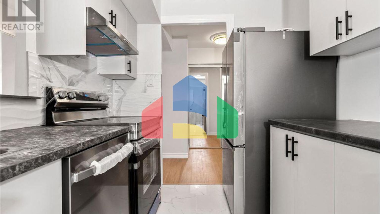 Residential - Single Family Home - Toronto, Canada - Canada