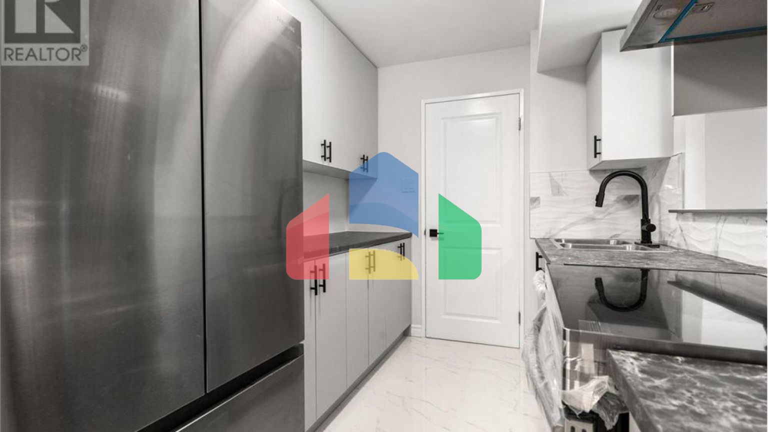 Residential - Single Family Home - Toronto, Canada - Canada