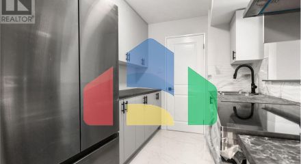 Residential - Single Family Home - Toronto, Canada - Canada