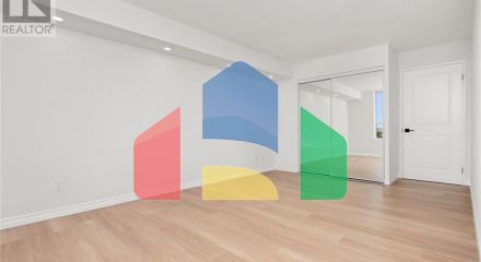 Residential - Single Family Home - Toronto, Canada - Canada