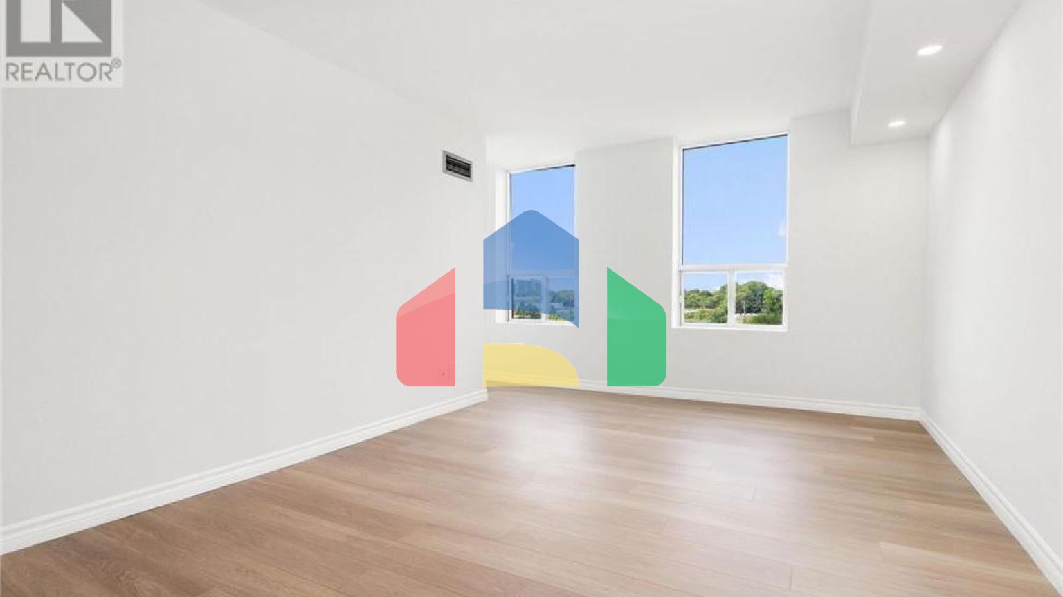 Residential - Single Family Home - Toronto, Canada - Canada