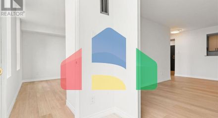 Residential - Single Family Home - Toronto, Canada - Canada