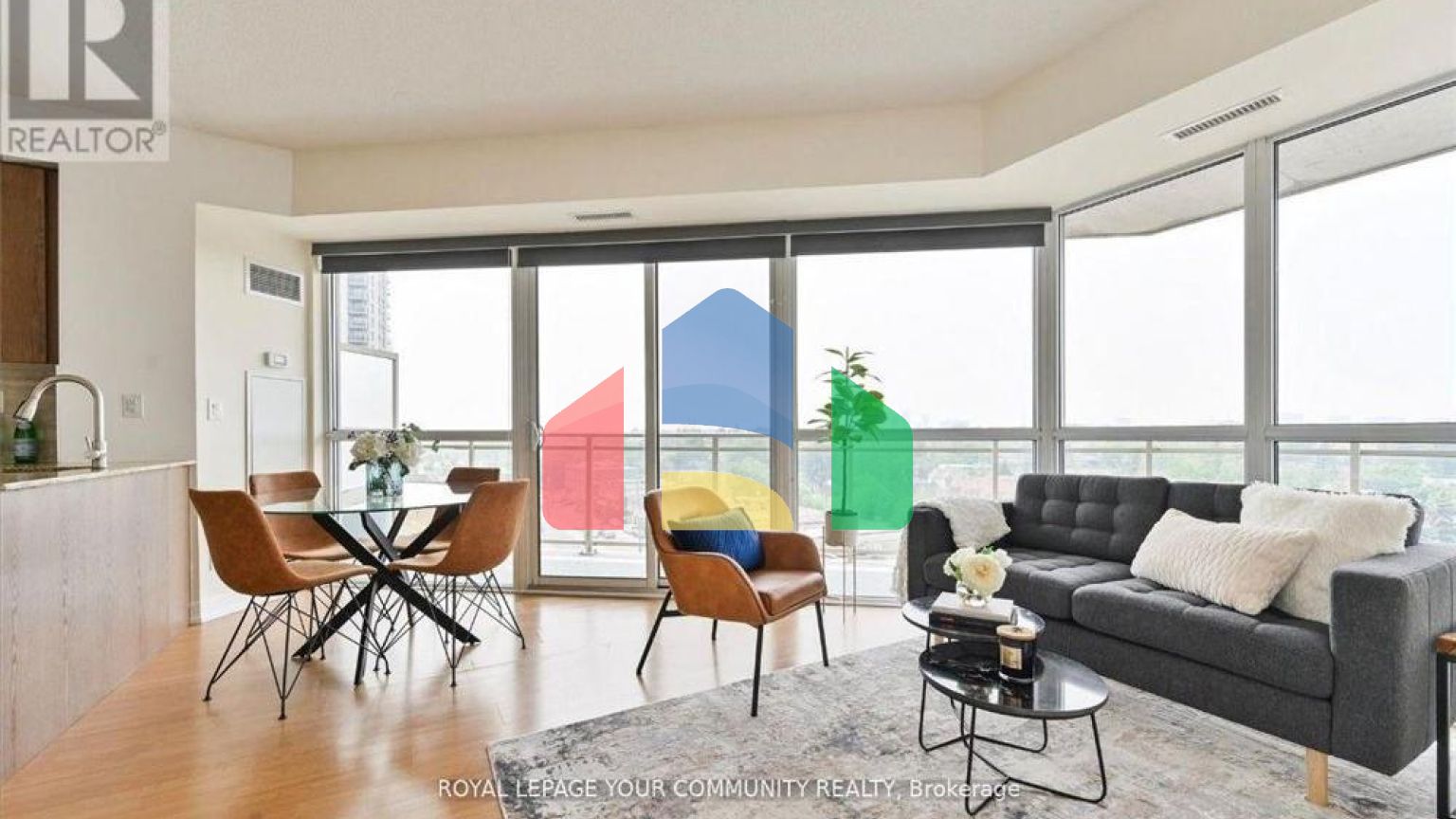 Residential - Single Family Home - Toronto, Canada - Canada