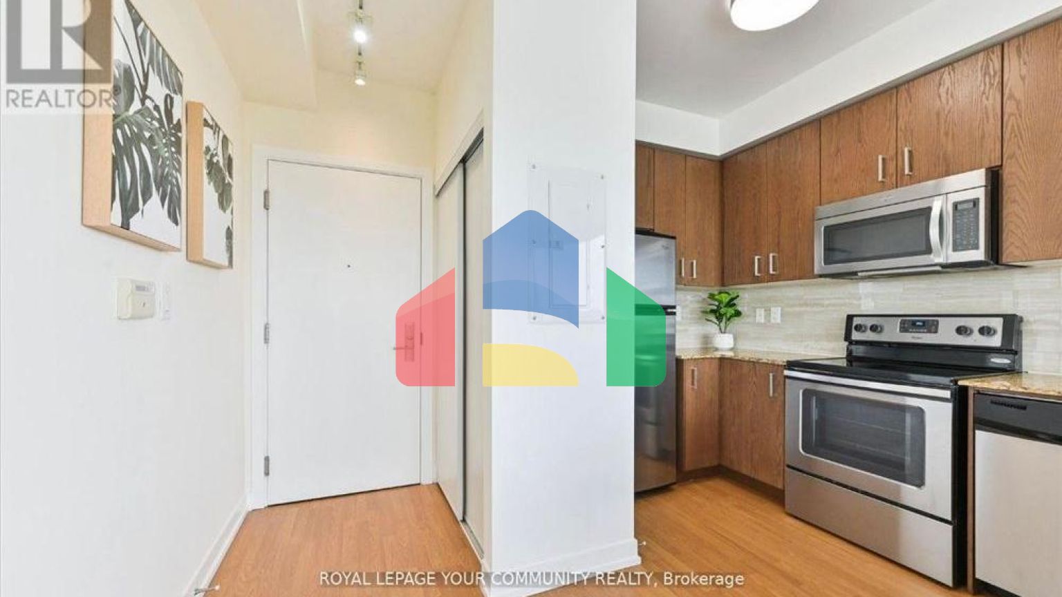 Residential - Single Family Home - Toronto, Canada - Canada