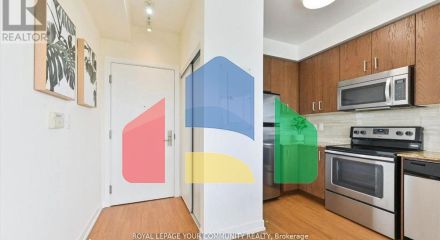 Residential - Single Family Home - Toronto, Canada - Canada