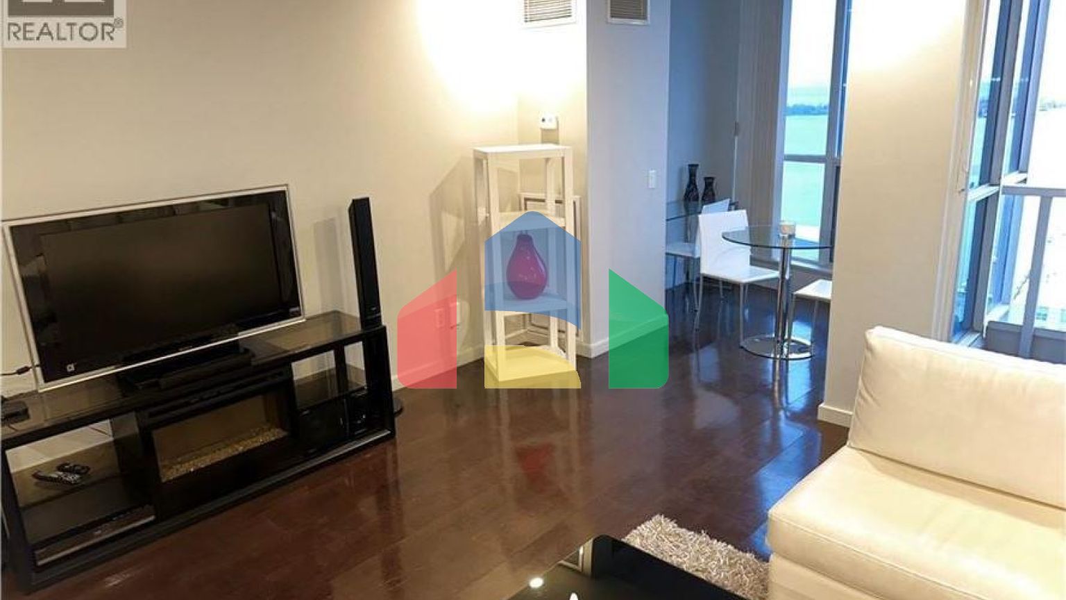 Residential - Condo/Apartment - Toronto, Canada - Canada