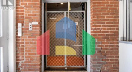 Residential - Single Family Home - Toronto, Canada - Canada