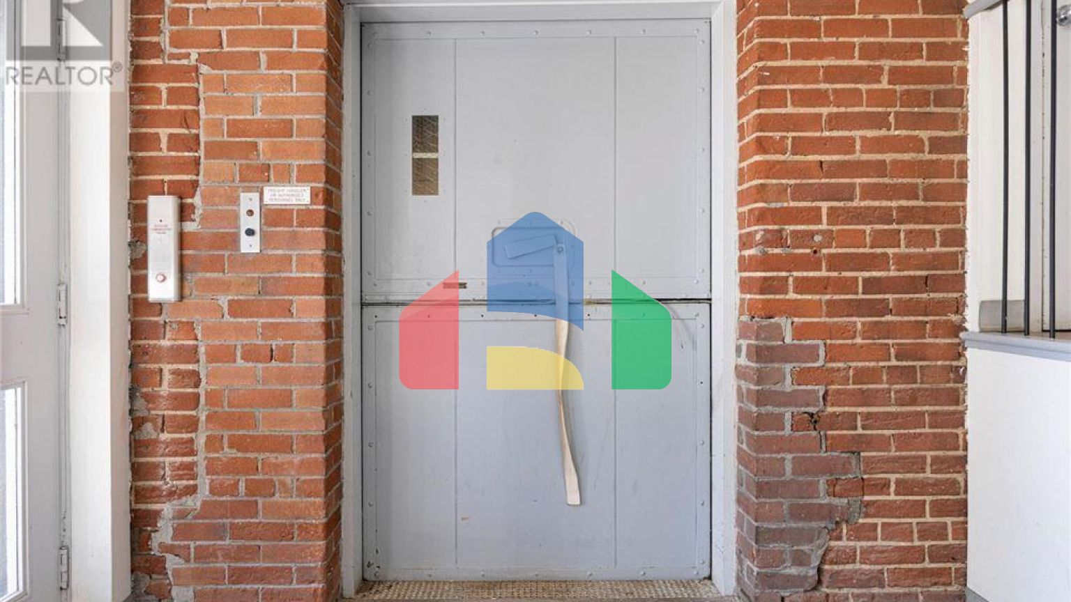 Residential - Single Family Home - Toronto, Canada - Canada