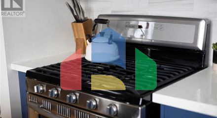 Residential - Single Family Home - Toronto, Canada - Canada