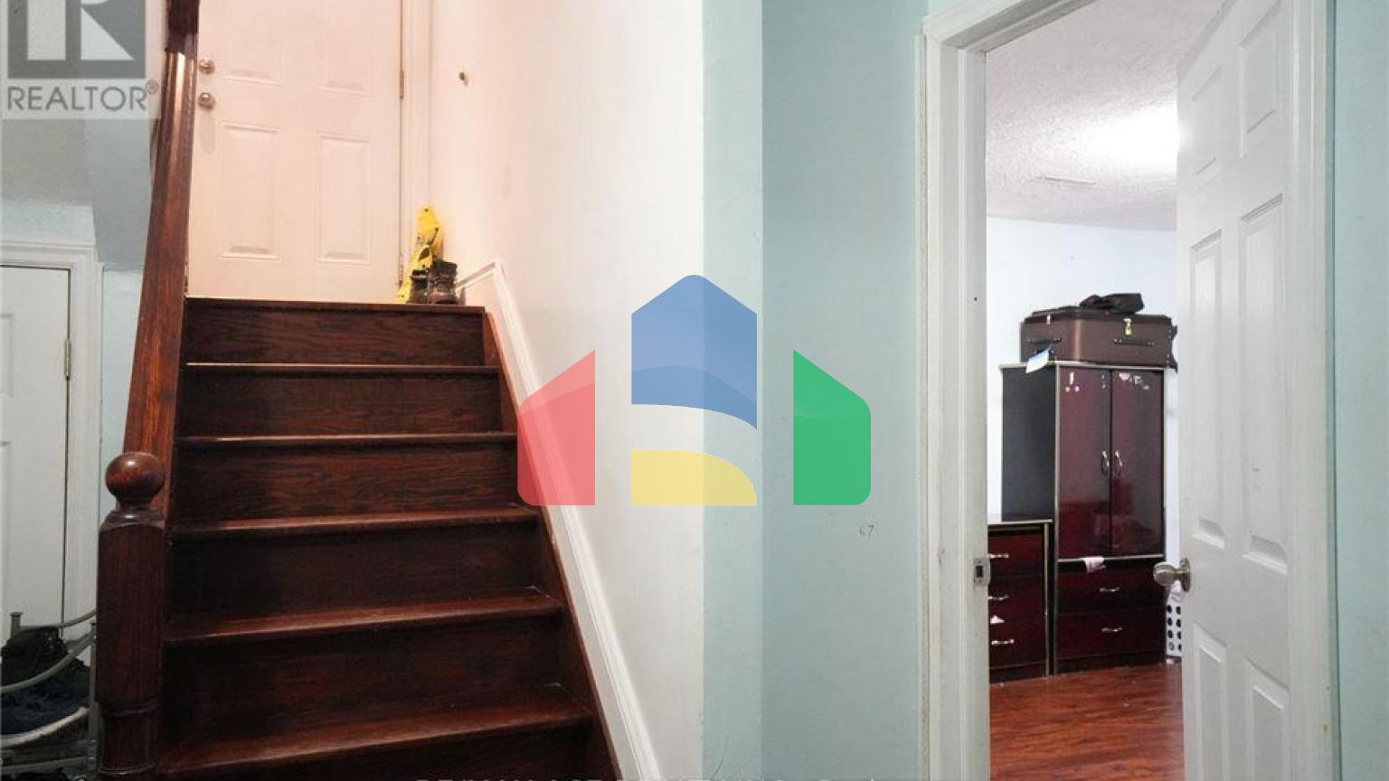 Residential - Single Family Home - Toronto, Canada - Canada