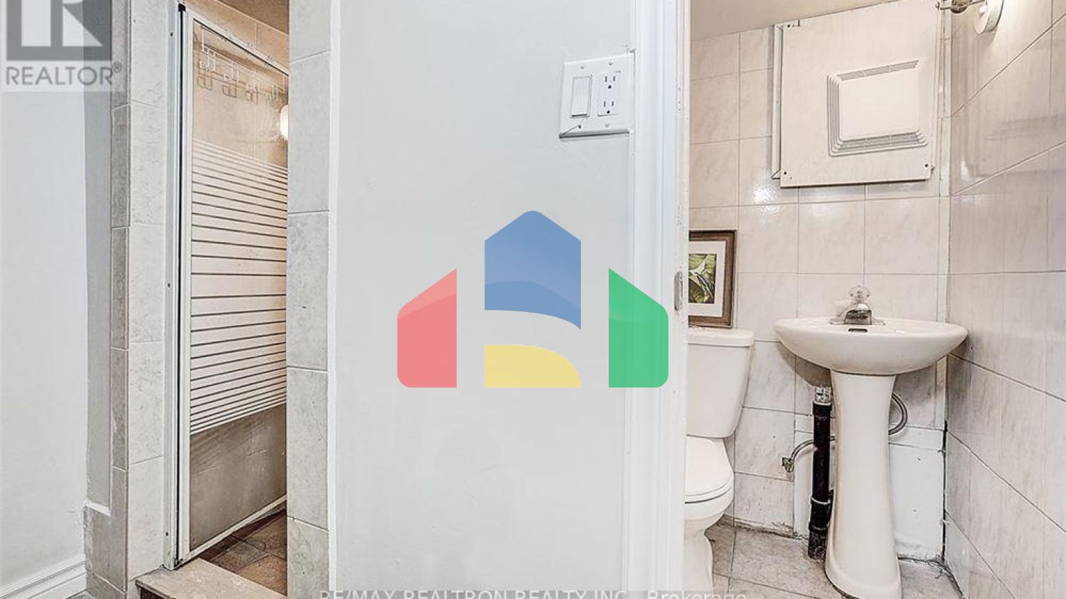 Residential - Single Family Home - Toronto, Canada - Canada