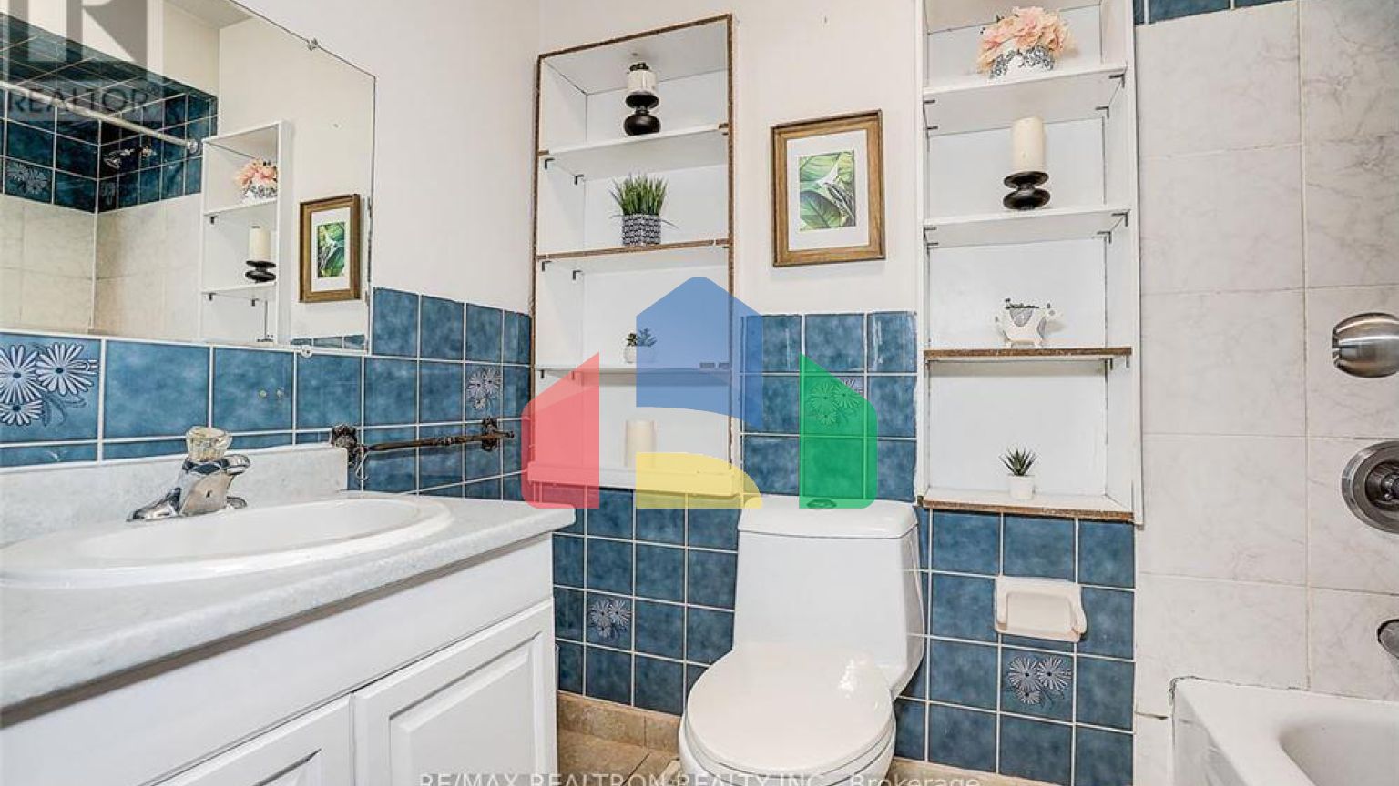 Residential - Single Family Home - Toronto, Canada - Canada