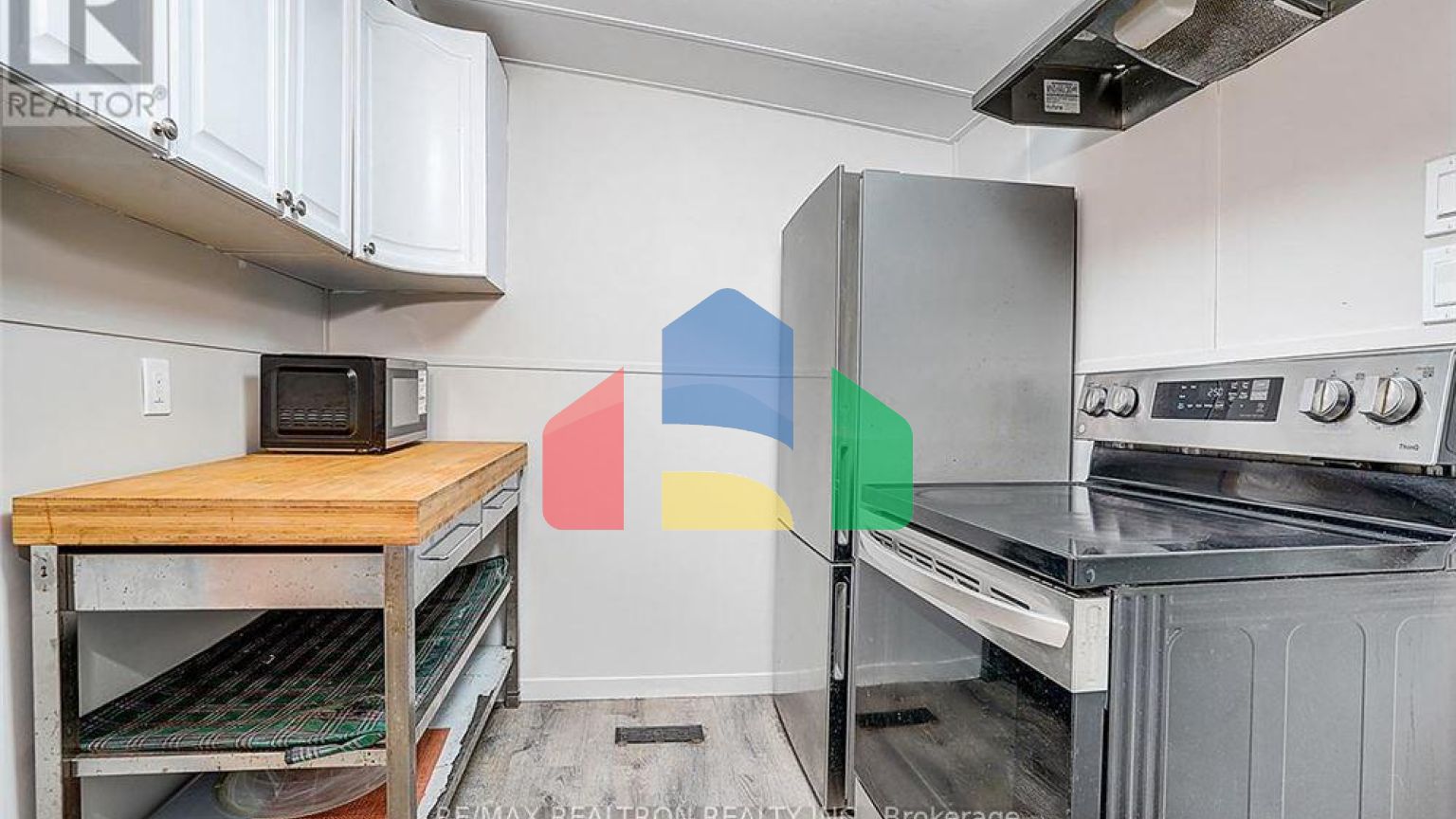 Residential - Single Family Home - Toronto, Canada - Canada