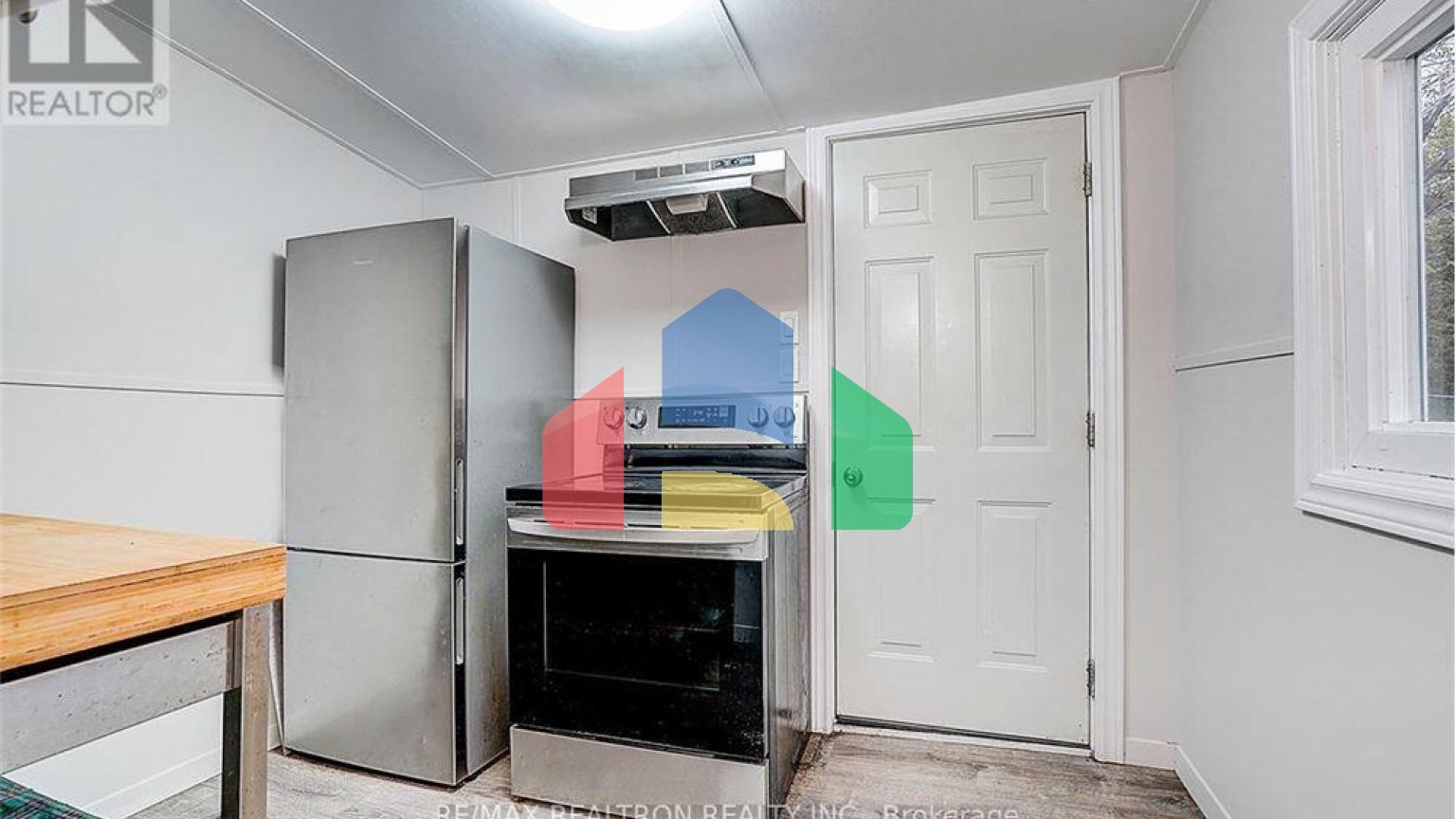 Residential - Single Family Home - Toronto, Canada - Canada