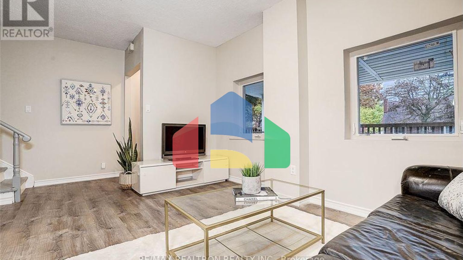 Residential - Single Family Home - Toronto, Canada - Canada