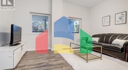 Residential - Single Family Home - Toronto, Canada - Canada