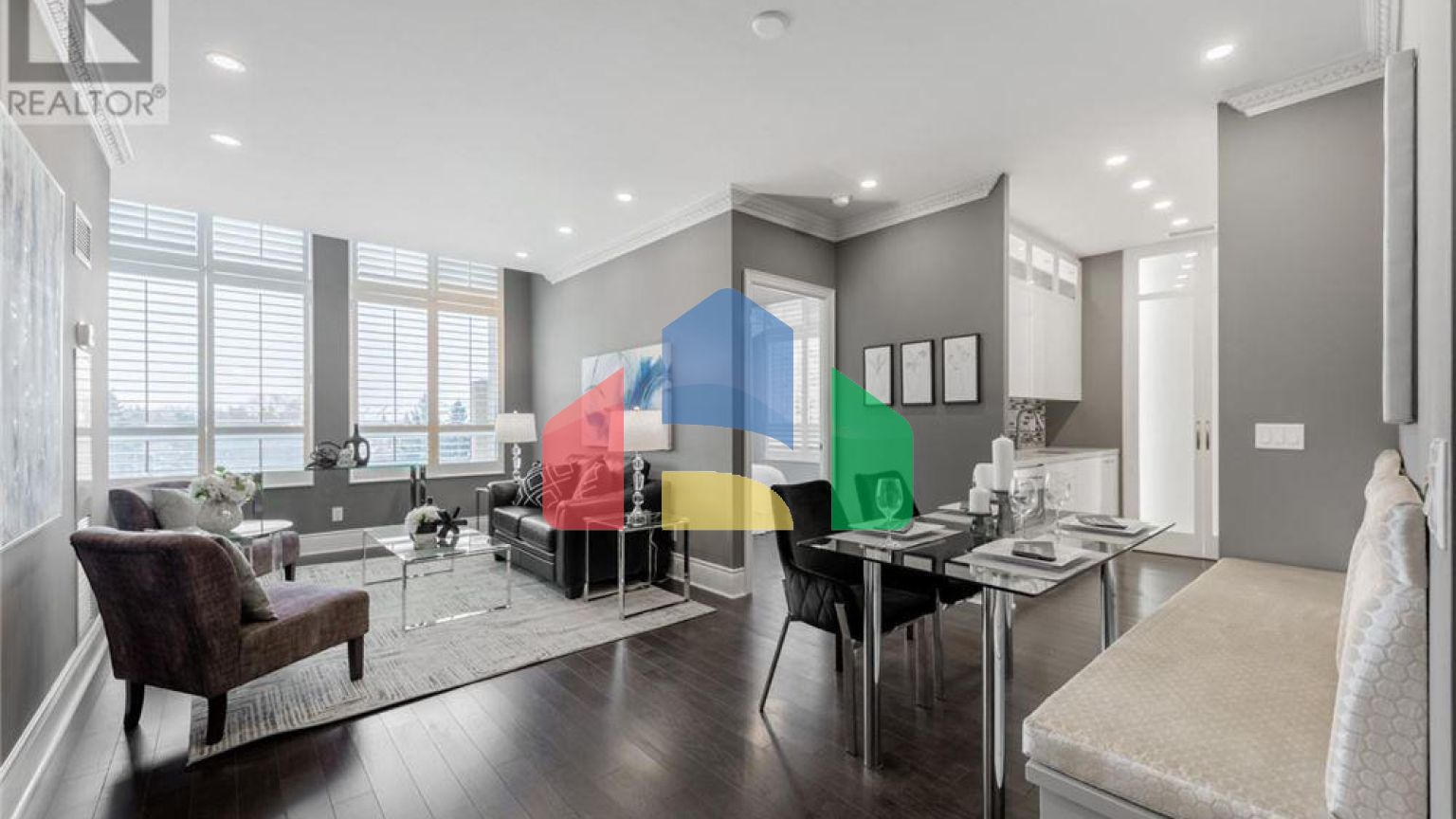 Residential - Single Family Home - Toronto, Canada - Canada